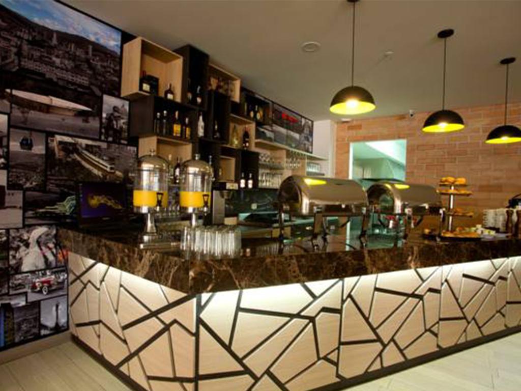 Hotel Vivre ميديلين المظهر الخارجي الصورة