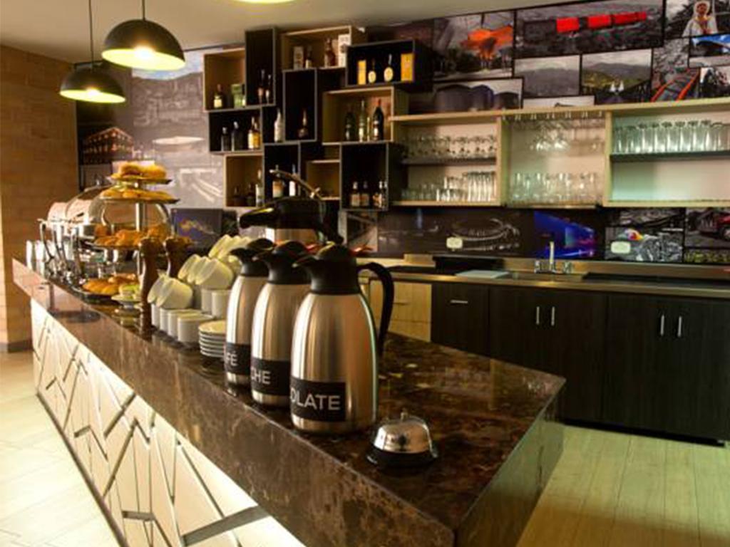Hotel Vivre ميديلين المظهر الخارجي الصورة